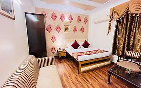 Hotel Paras - Karol Bagh Delhi