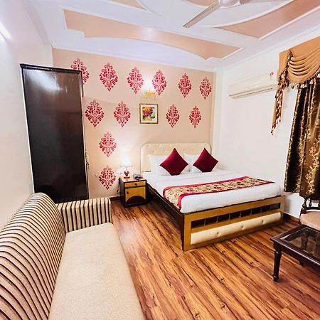 Hotel Paras - Karol Bagh Delhi Exterior photo