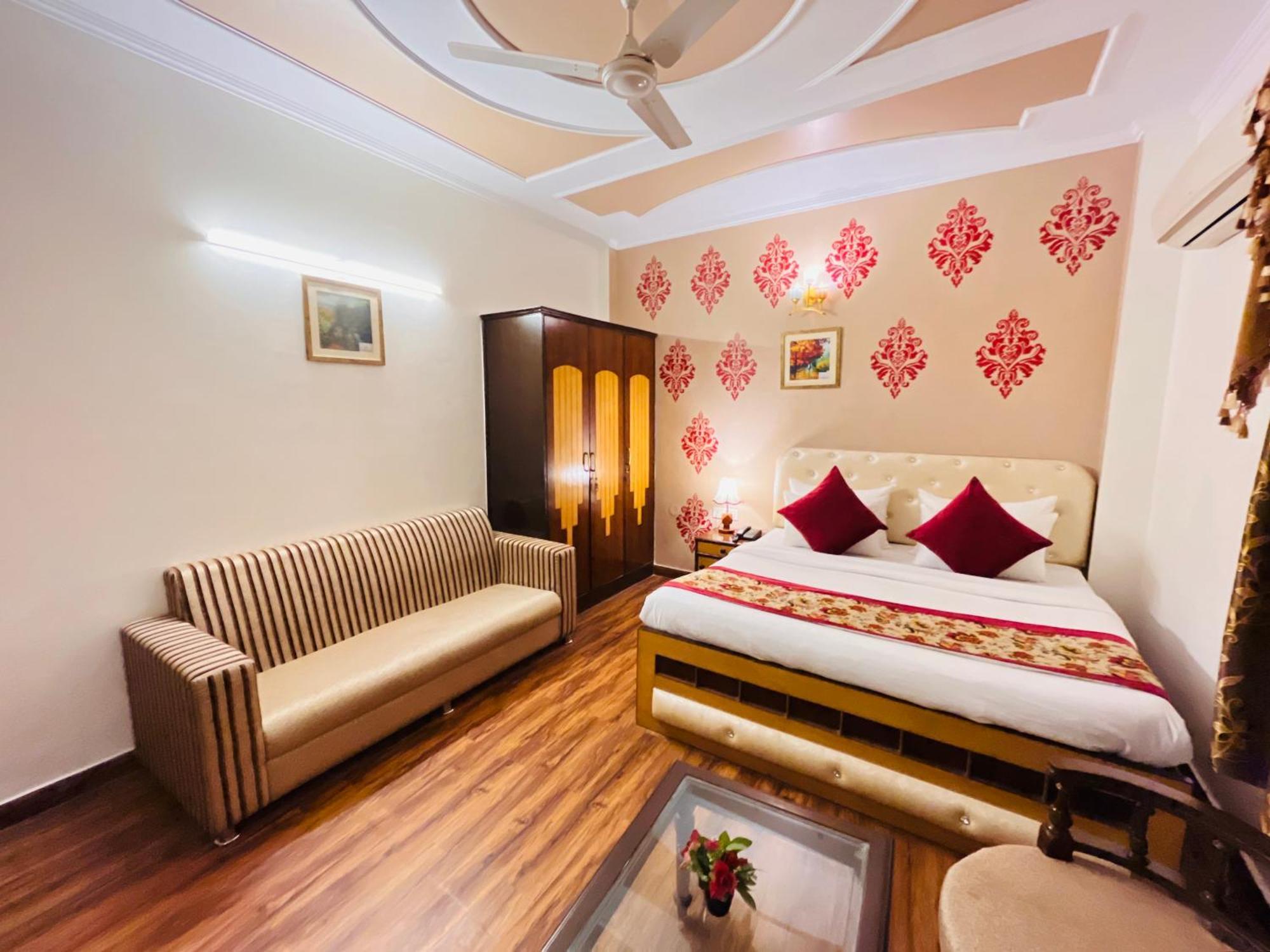 Hotel Paras - Karol Bagh Delhi Exterior photo