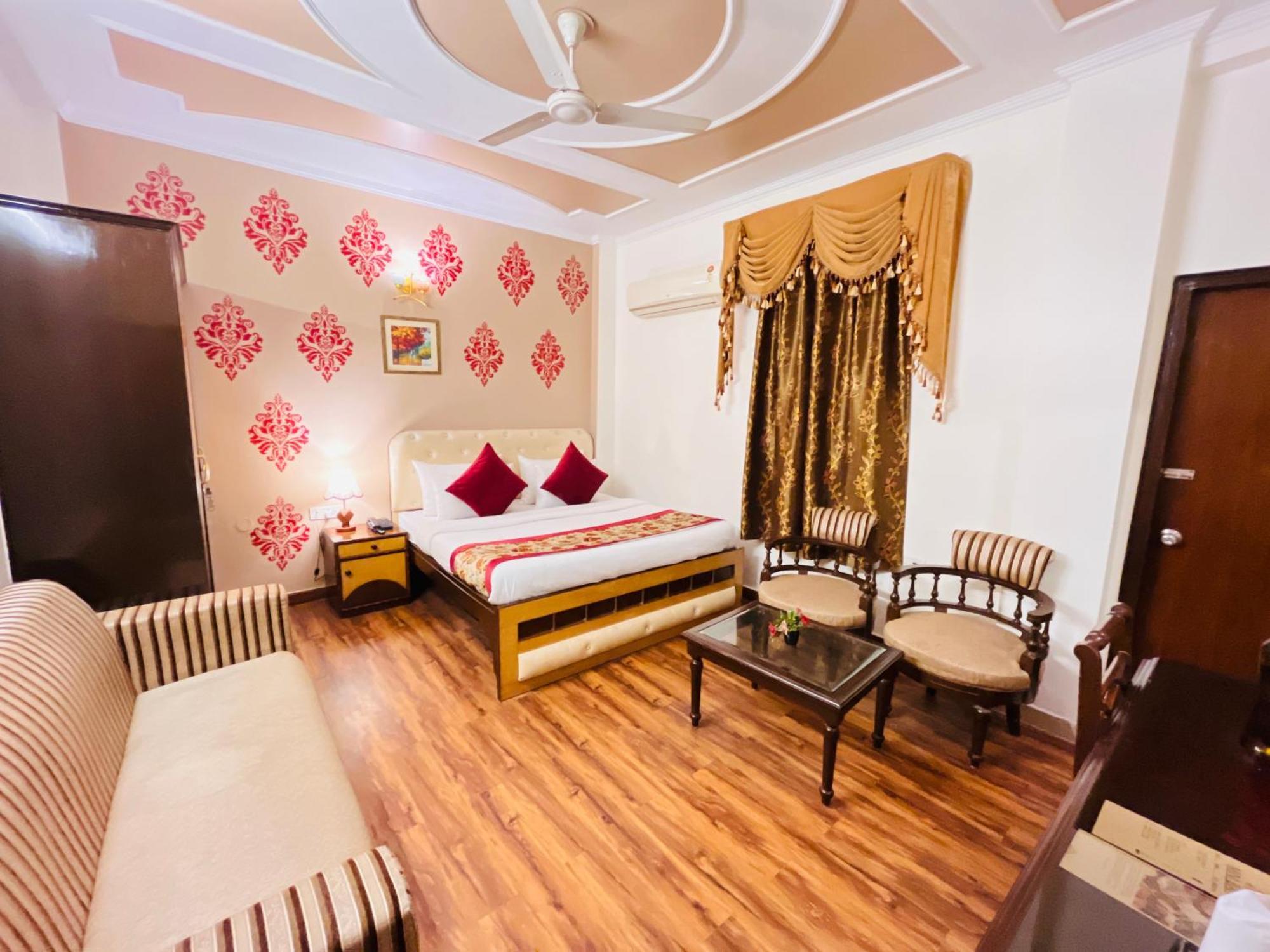 Hotel Paras - Karol Bagh Delhi Exterior photo