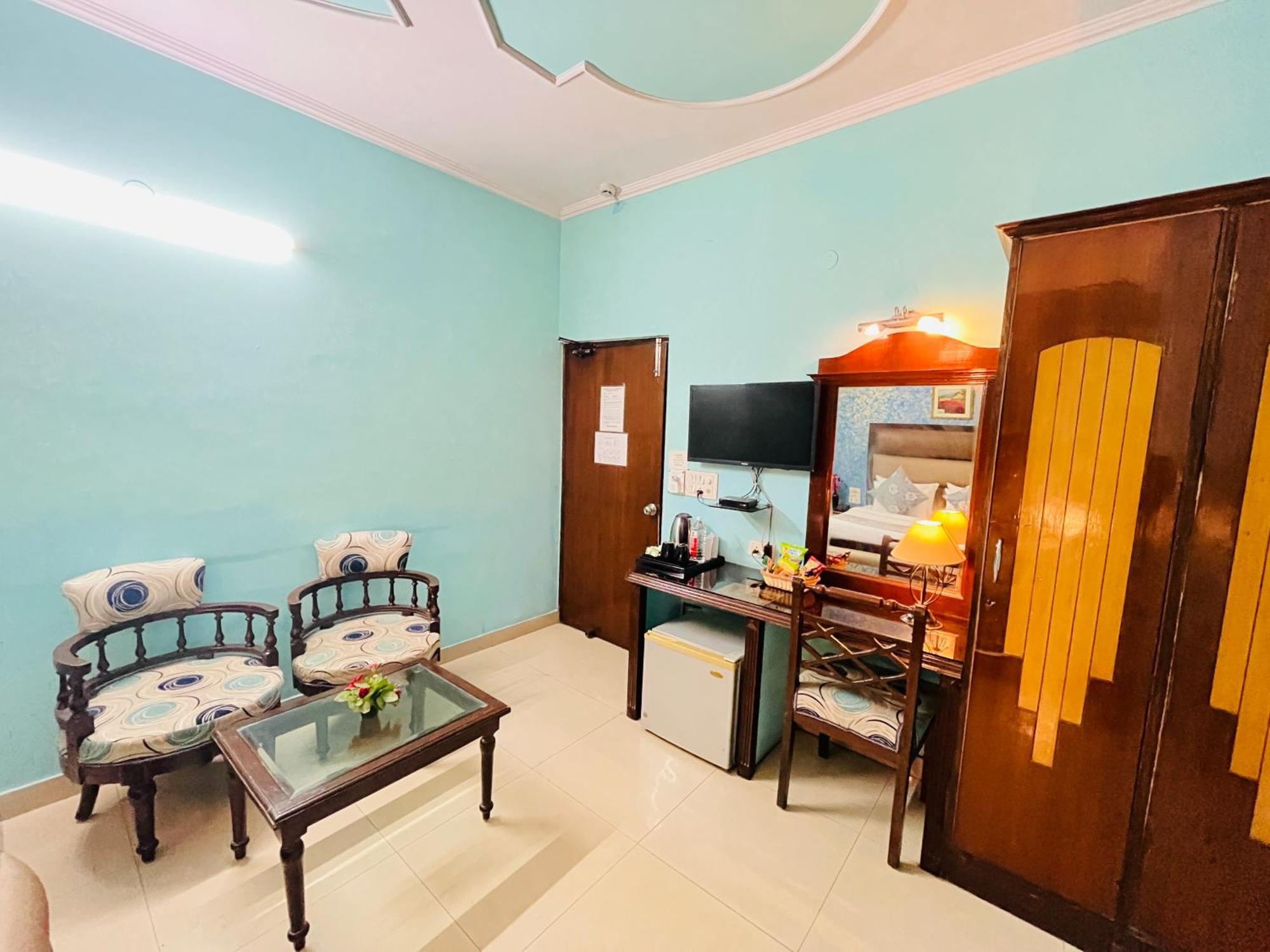 Hotel Paras - Karol Bagh Delhi Exterior photo