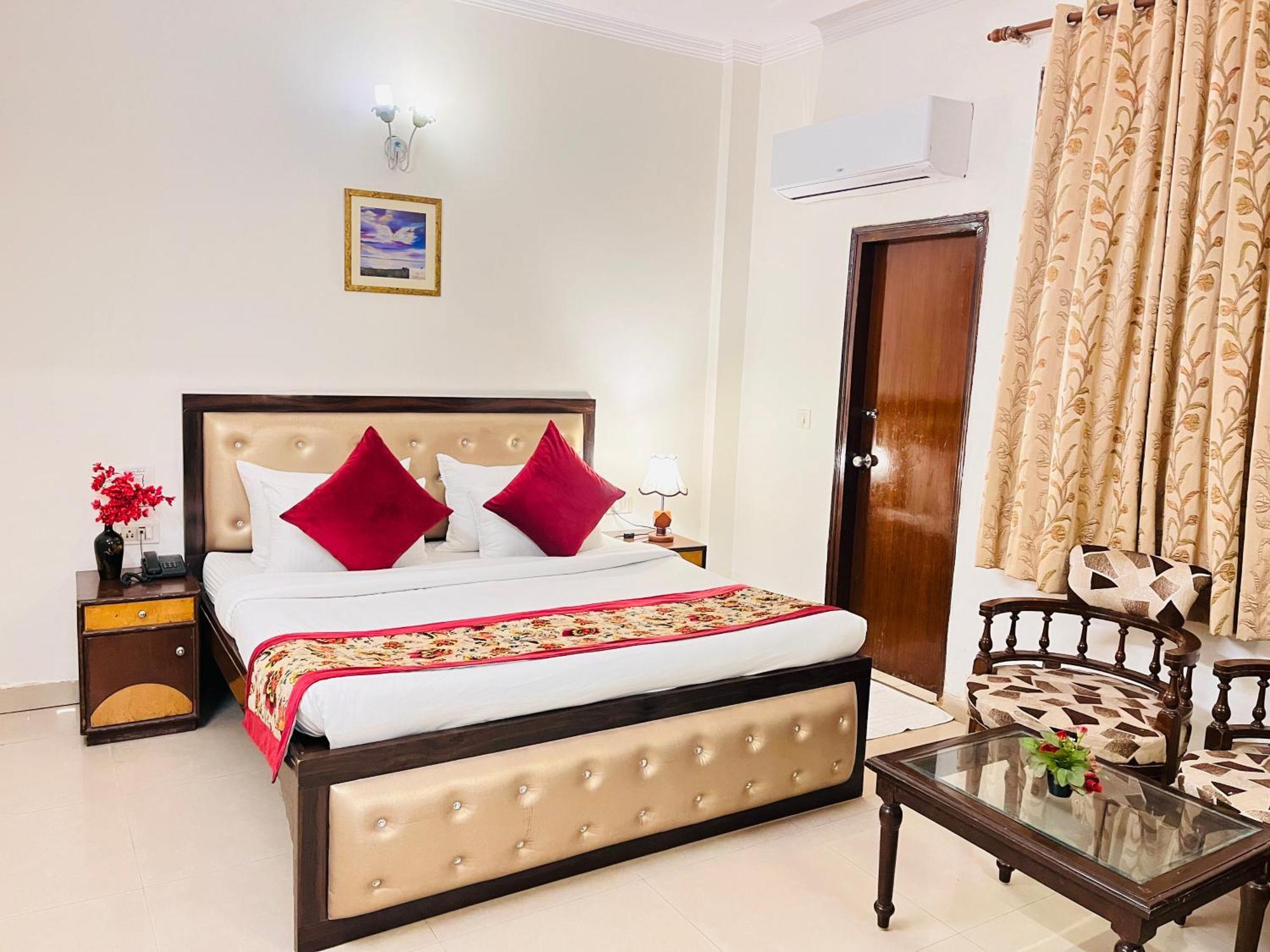 Hotel Paras - Karol Bagh Delhi Exterior photo